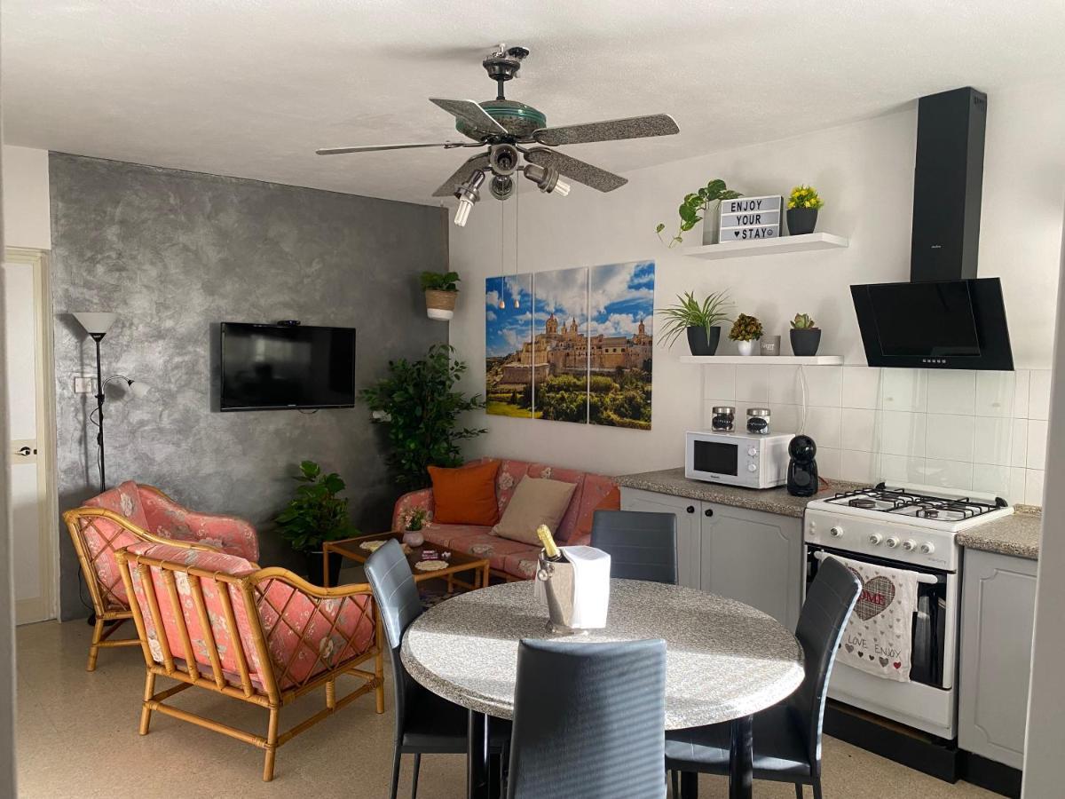 St Paul's Bay In Qawra Apartment *