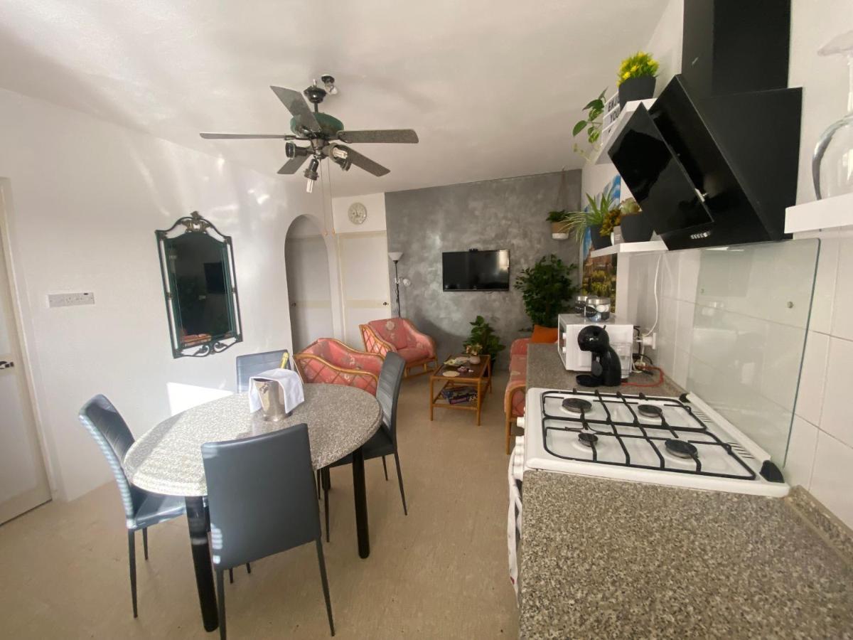 St Paul's Bay In Qawra Apartment