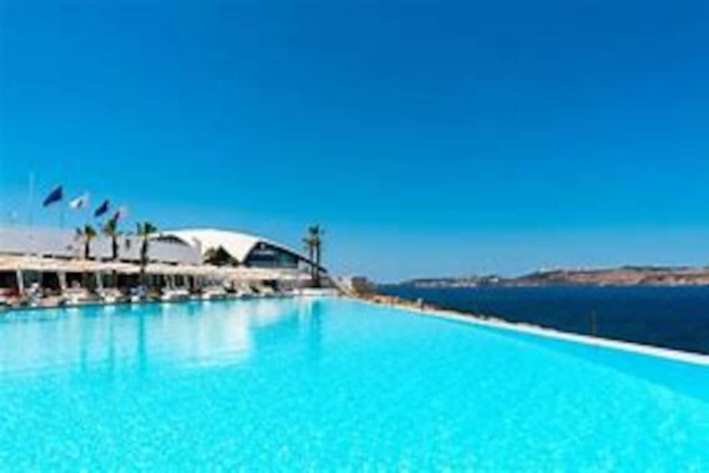St Paul's Bay In Qawra Apartment